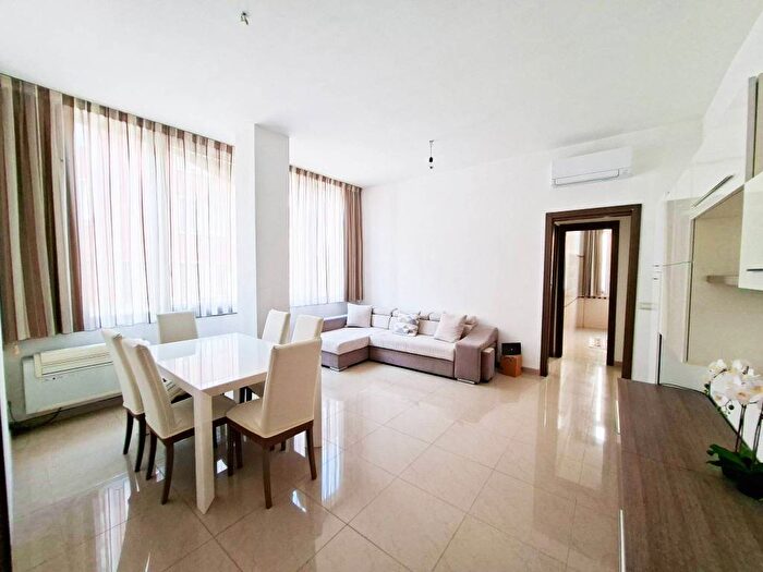 Appartamento bilocale in affitto in Via Bordighera, Famagosta, Milano