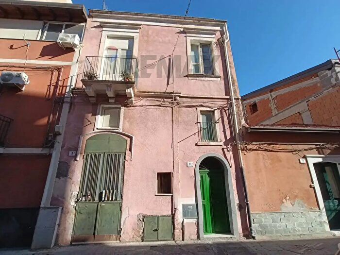 Casa trilocale in vendita in Via Costantino, Catania