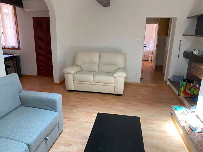 Appartamento quadrilocale in affitto in Piazza de' Calderini, Castiglione Tribunale, Bologna