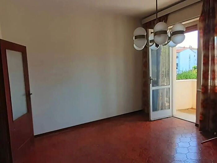 Appartamento con 5 locali in vendita in Via Milano, Pisa