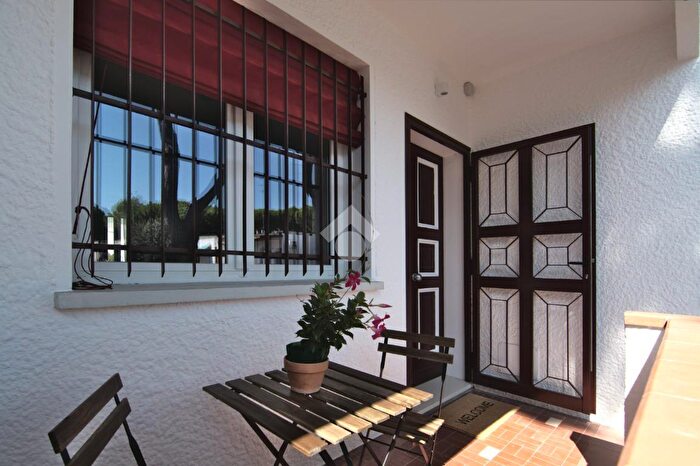 Appartamento trilocale in vendita in Viale Michelangelo, Comacchio