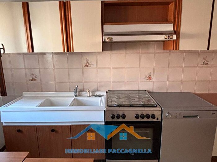 Appartamento quadrilocale in affitto in Via Mandracchio, Centro, Adria