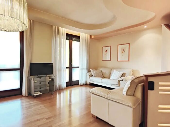 Appartamento con 6 locali in vendita in Via Trento g, San Bonifacio