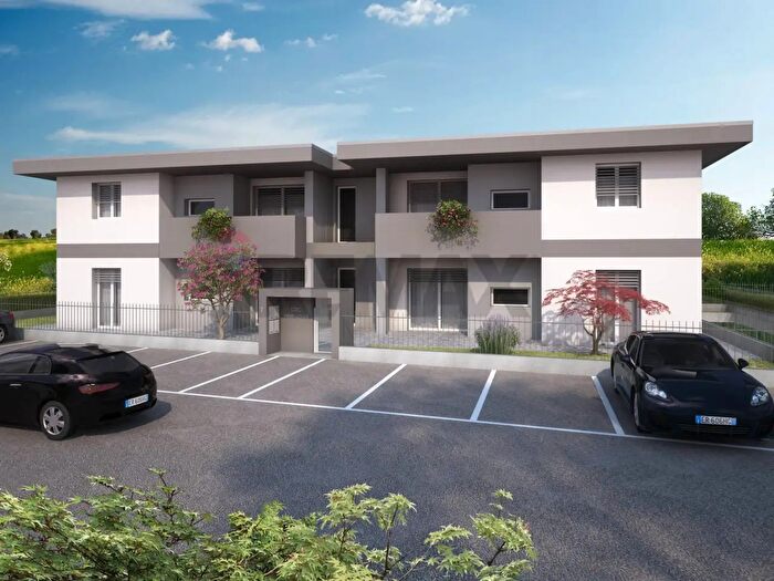 Appartamento trilocale in vendita in Azzano San Paolo