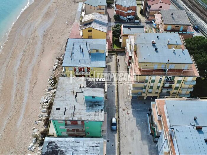 Appartamento trilocale in vendita in Via delle Nazioni, Porto Recanati