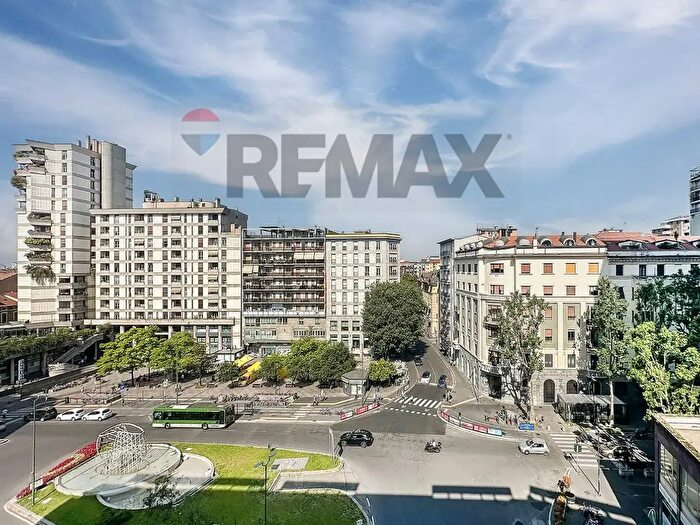 Appartamento trilocale in vendita in Piazza Novembre, Sesto San Giovanni