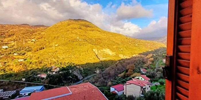 Appartamento quadrilocale in vendita in Via Palombaro, Cetraro