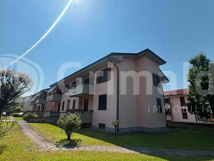 Appartamento trilocale in vendita in Via Gandhi, Abbiategrasso