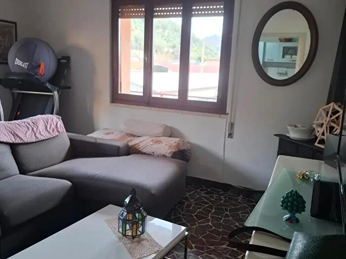 Appartamento con 5 locali in vendita in Pietrasanta