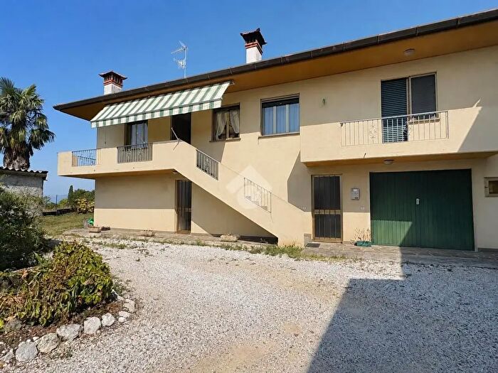 Casa quadrilocale in vendita in Via Timavo, Tarcento