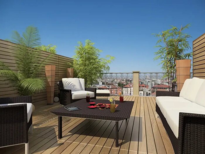 Appartamento con 5 locali in vendita in Via Bezzeca, Padova