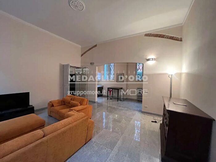 Appartamento bilocale in affitto in AdZe CSo V Emanuele, Modena