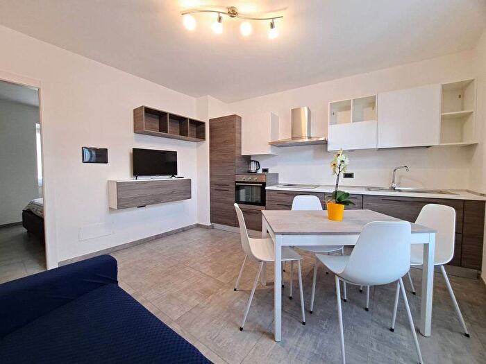 Appartamento bilocale in affitto in Via Vittorio Emanuele, Centro, Sorico