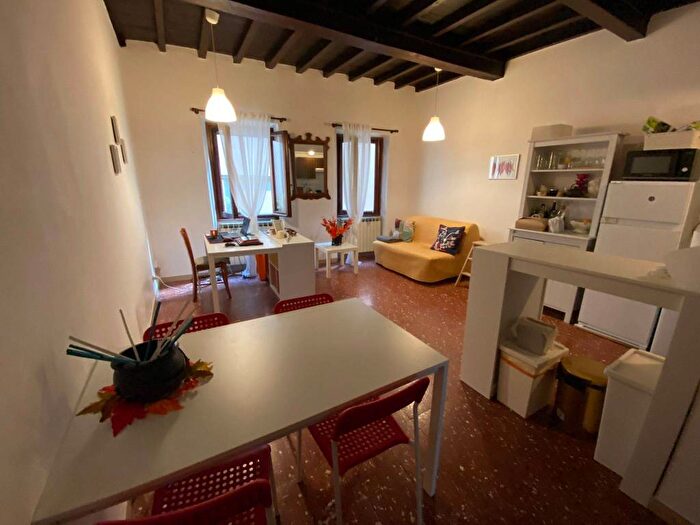 Appartamento bilocale in affitto in Via del Moro, Santa Maria Novella, Firenze