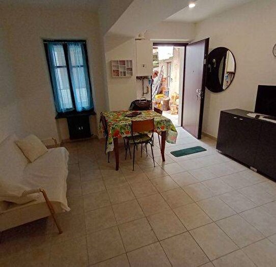 Appartamento bilocale in affitto in Via San Massimo, Centro, Valenza