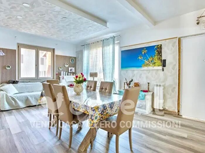 Casa trilocale in vendita in Via Diaz, Mesenzana