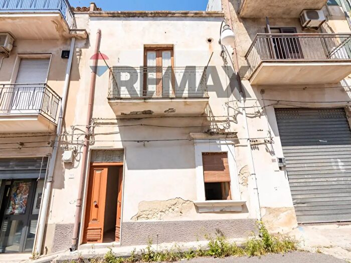 Casa trilocale in vendita in Via Milazzo, Grammichele