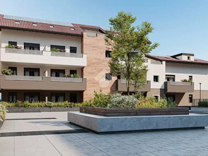 Appartamento trilocale in vendita in Via Corte Nuova, Galgagnano