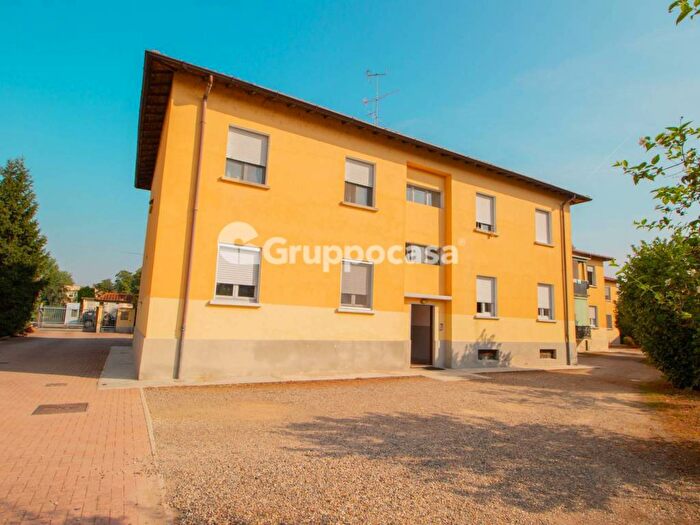 Appartamento trilocale in affitto in Via Saffi, Abbiategrasso