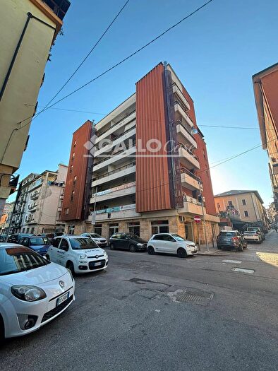 Appartamento con 6 locali in vendita in Via Galliano Cosenza, Cosenza