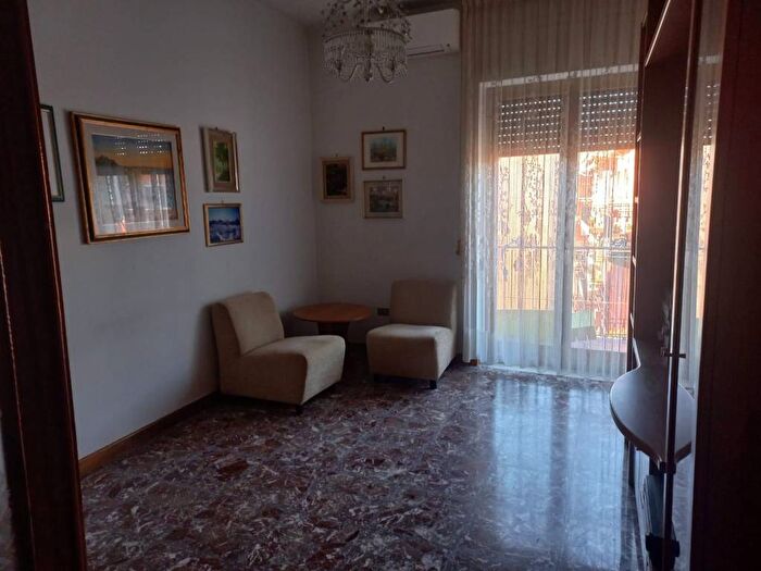 Appartamento con 5 locali in affitto in Via Don Carlo De Cardona, Centro, Cosenza