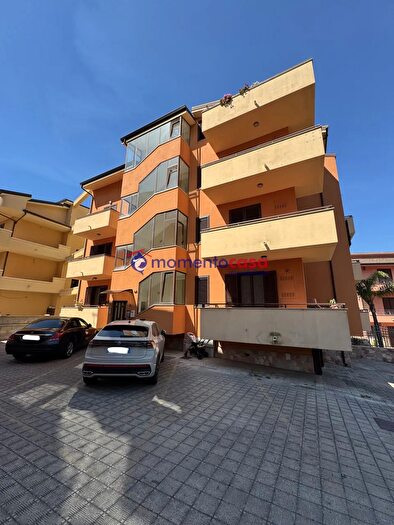 Appartamento trilocale in vendita in Traversa Privata Via Calvario, Campo Calabro