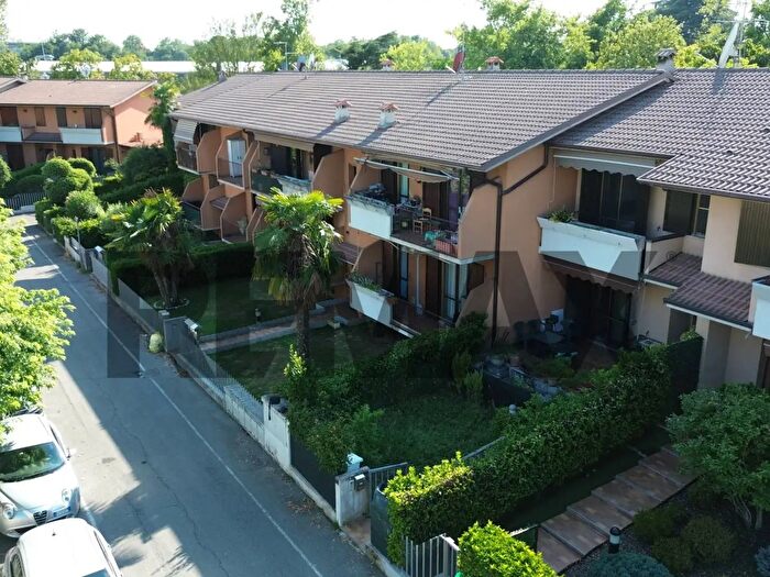 Appartamento trilocale in vendita in Via Pietro Mascagni C, Chignolo D'Isola