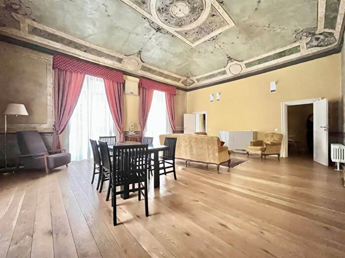 Appartamento con 5 locali in affitto in Cassaro, Palermo