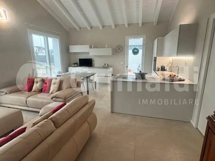 Casa quadrilocale in vendita in Via De Gasperi Snc, Castiraga Vidardo