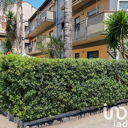 Appartamento trilocale in vendita in Via dAngelo, Mascali