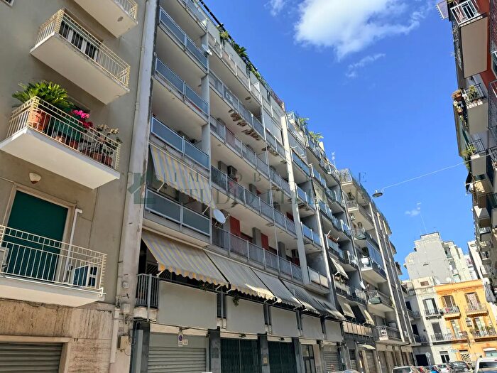 Appartamento con 5 locali in vendita in Via Nicola Bavaro, Bari