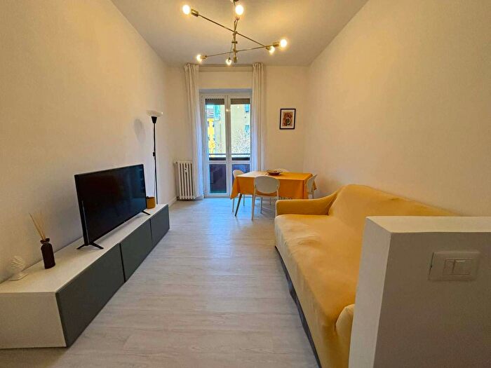 Appartamento bilocale in affitto in Via Tavazzano, Certosa, Milano