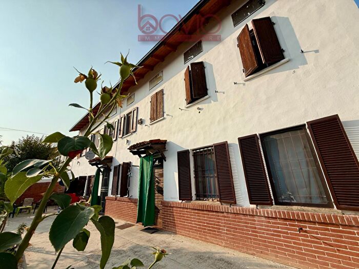 Casa con 8 locali in vendita in Via Corinna Ricaldone, Mirabello Monferrato