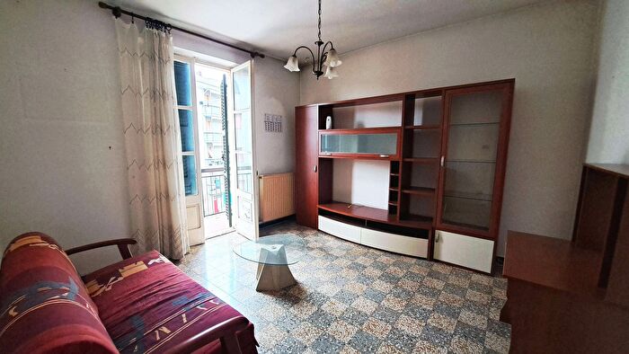 Appartamento trilocale in vendita in Via Roma, Carcare