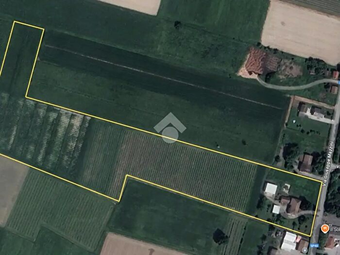 Casa con 6 locali in vendita in Via Giuseppe Mazzini, Cadelbosco Di Sopra