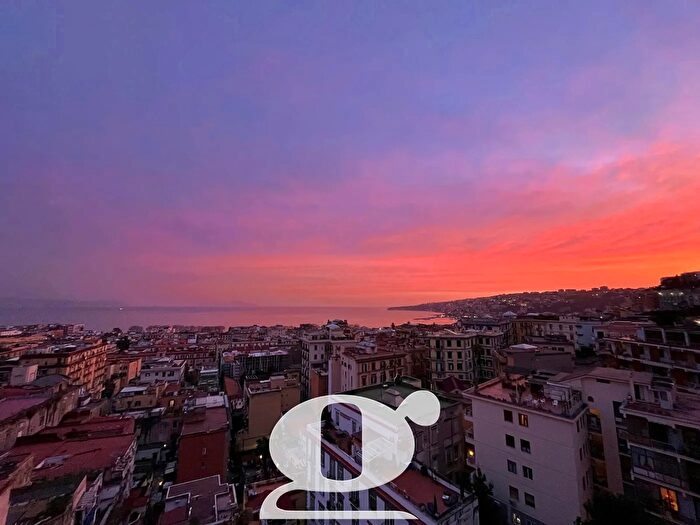 Appartamento trilocale in affitto in Corso Vittorio Emanuele, Napoli