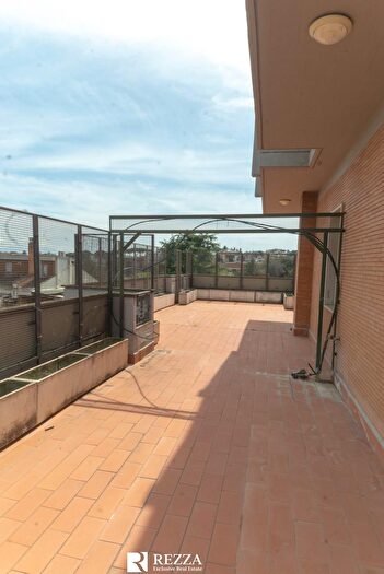 Casa quadrilocale in vendita in Viale Cortina dAmpezzo Roma Rm Italia Sp, Roma