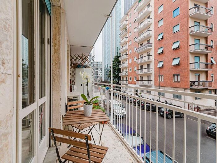 Appartamento trilocale in affitto in Via Nino Bonnet, Garibaldi Corso Como, Milano