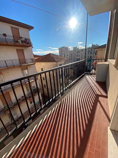 Appartamento bilocale in affitto in Viale delle Palme Taggia, Taggia