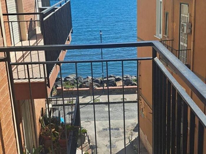 Appartamento trilocale in affitto in Traversa Napoli, Lungomare, Pozzuoli