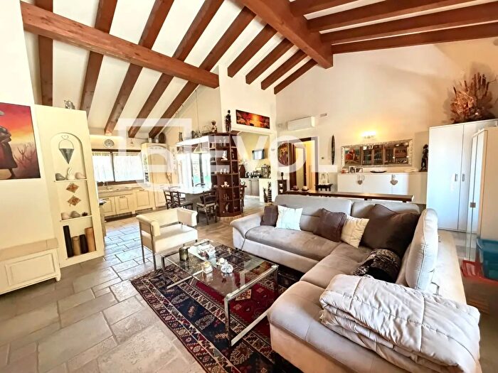 Casa con 7 locali in vendita in Piazza della Libertà, Remanzacco