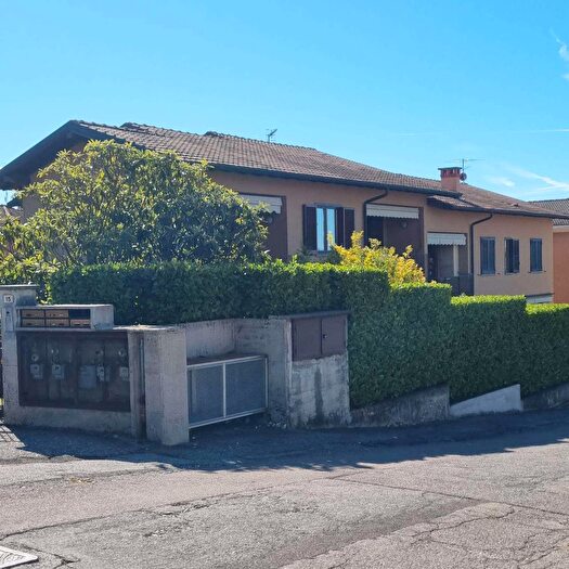 Appartamento trilocale in vendita in Via Vergani, Varese