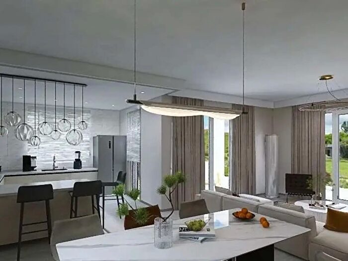 Casa quadrilocale in vendita in Via Achille Grandi, Cirimido