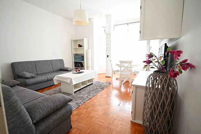 Appartamento bilocale in vendita in Viale delle Terme, Merano