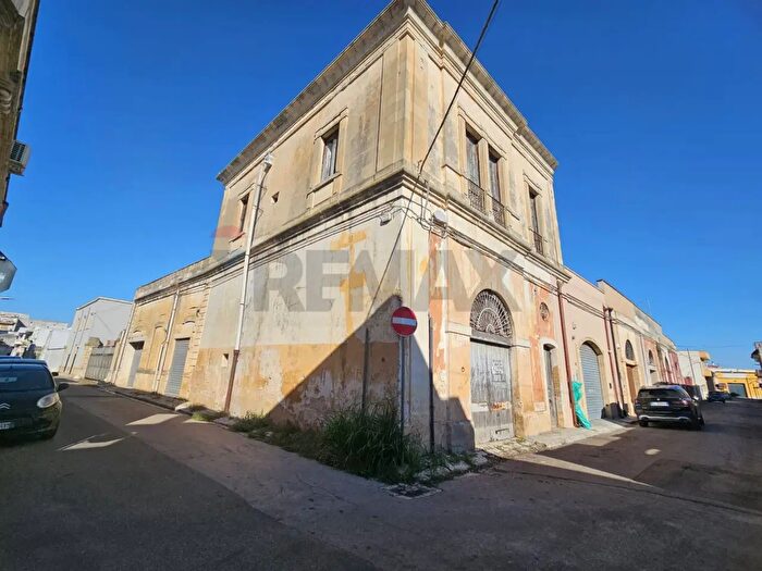 Casa trilocale in vendita in Via Genova, San Pietro Vernotico