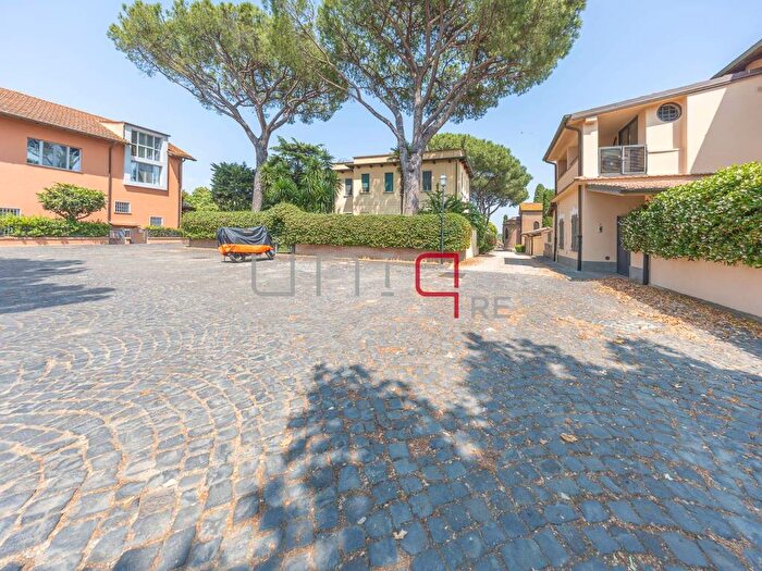 Appartamento quadrilocale in affitto in Via Portuense, Parco de Medici Muratella, Roma