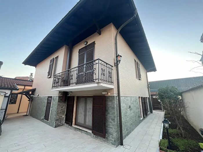 Casa quadrilocale in vendita in Vigevano