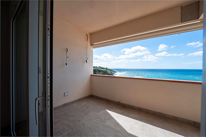 Appartamento quadrilocale in vendita in Via del Littorale, Livorno