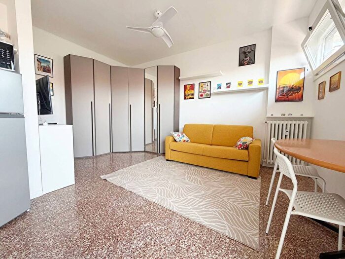 Appartamento monolocale in affitto in Via Pietro Gassendi, Certosa, Milano