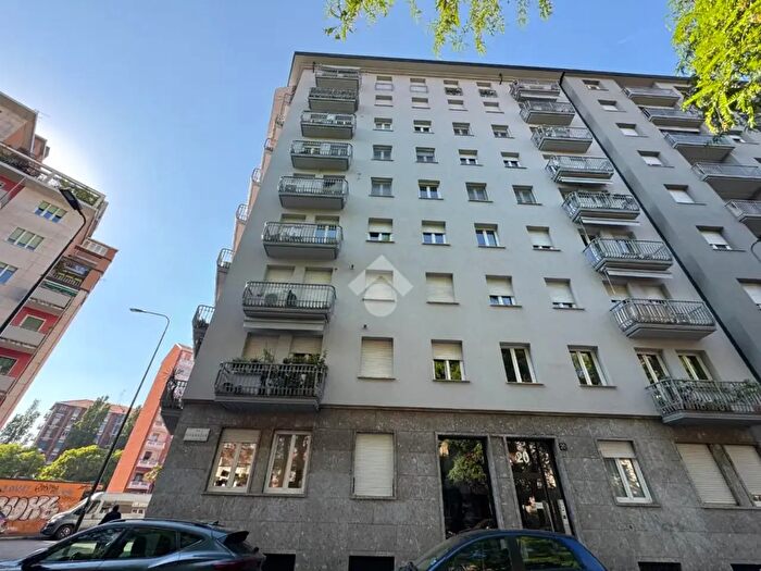 Appartamento quadrilocale in affitto in Via Pisanello, Milano